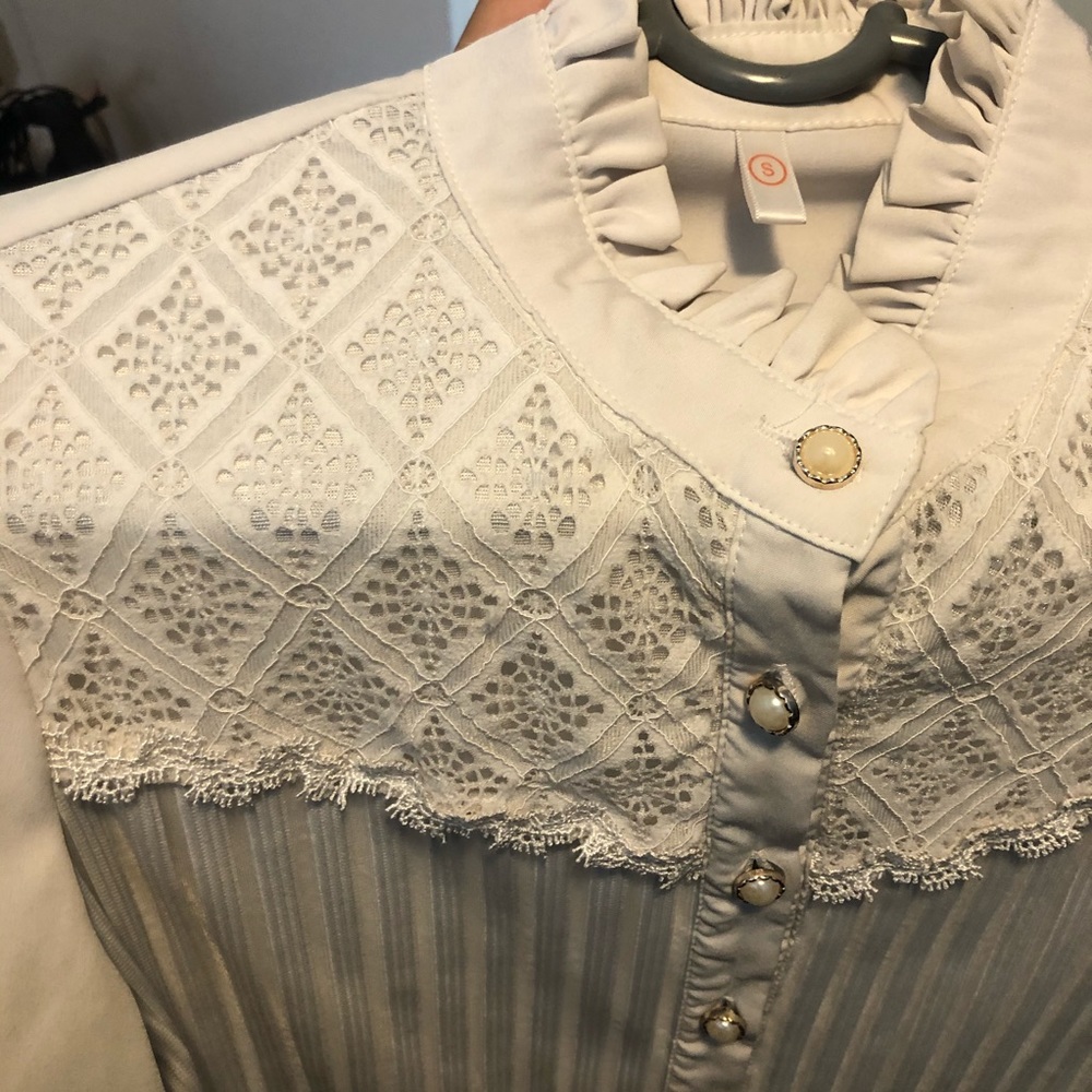 white high neck blouse - Picture 2 of 2